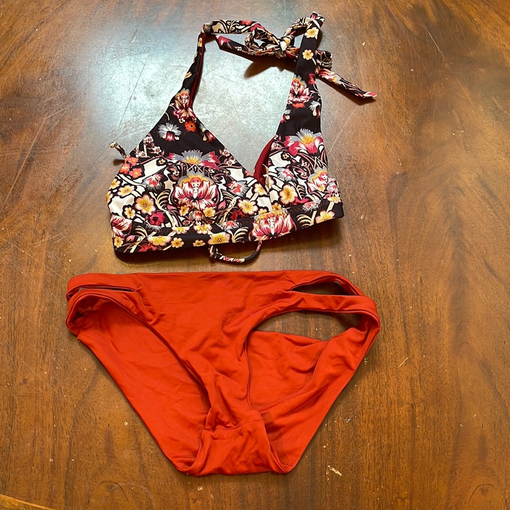 Rebecca Virtue Becca large red white floral bikini top & small bikini bottom